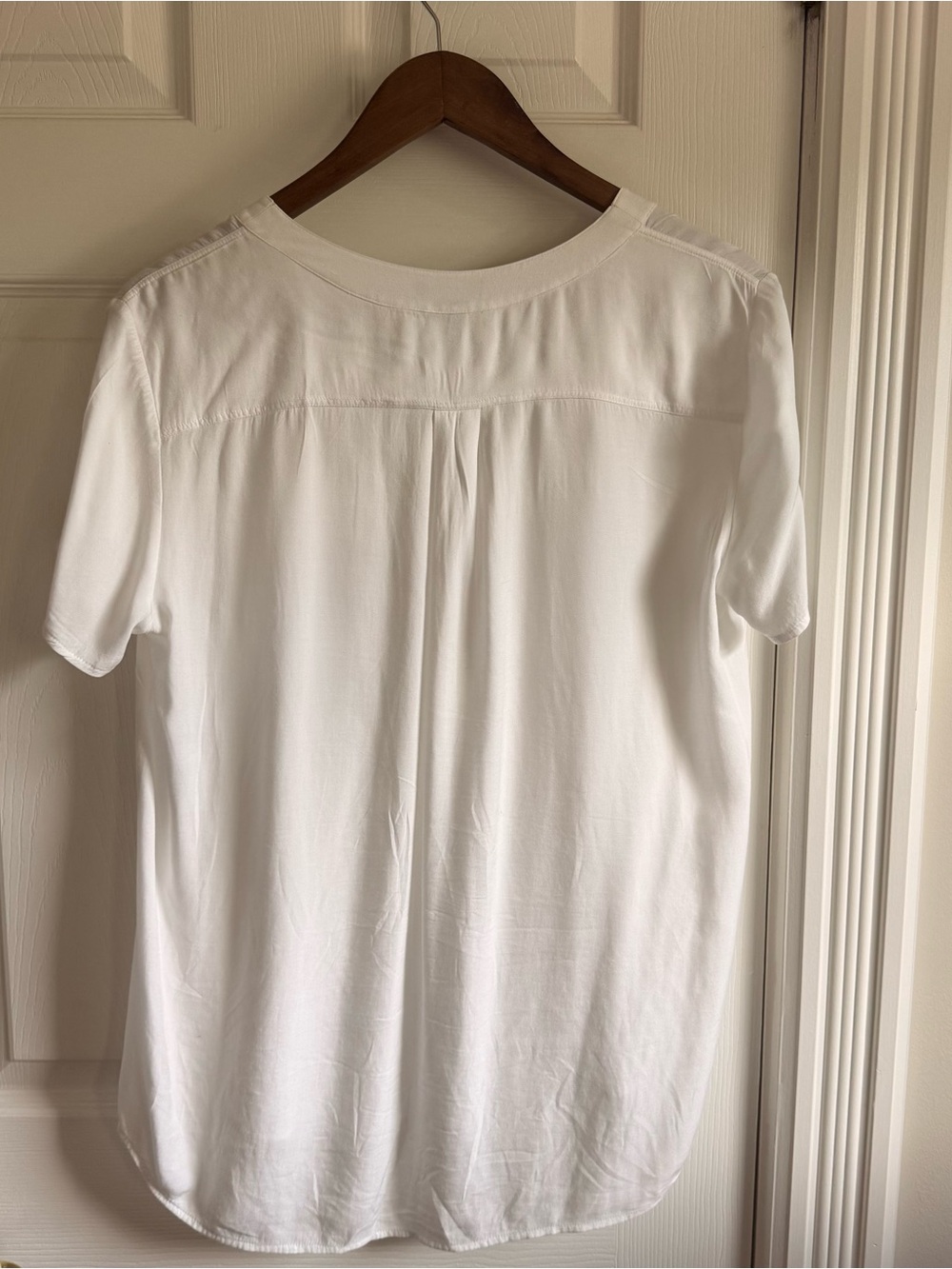 White Theory blouse - Picture 3 of 3